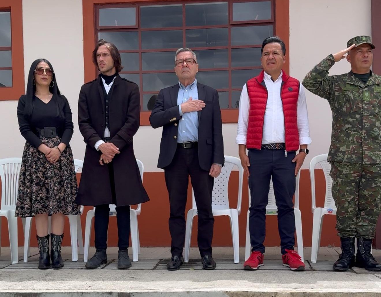 A La memoria de los Mártires.